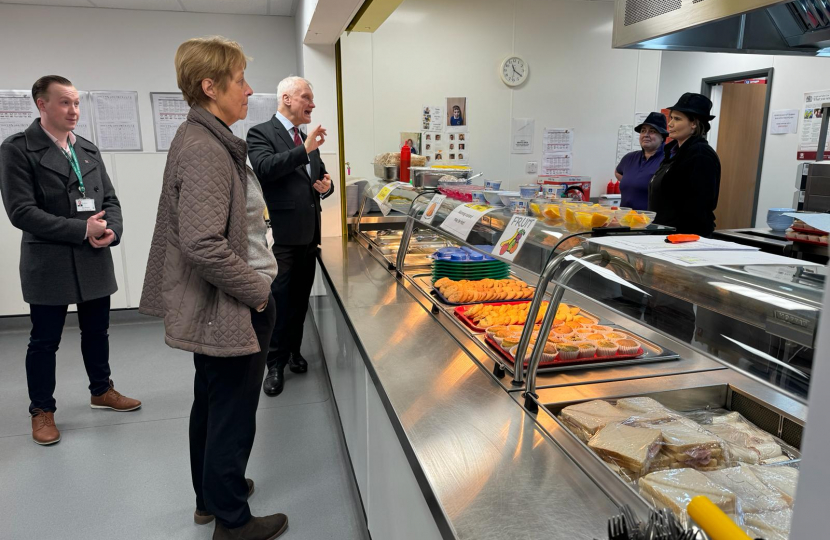 Graham Stuart MP speaking to cooks at Withernsea Primary School.jpg