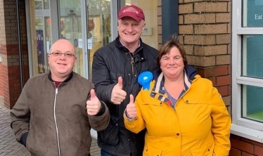 Graham meeting with residents of Newsham Gardens 