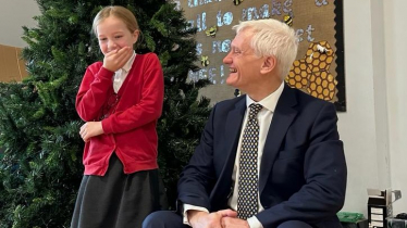 Graham Stuart MP Meeting Angel, the School Eco-President